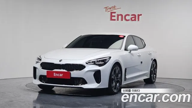 Kia Stinger 2021 — фото 1