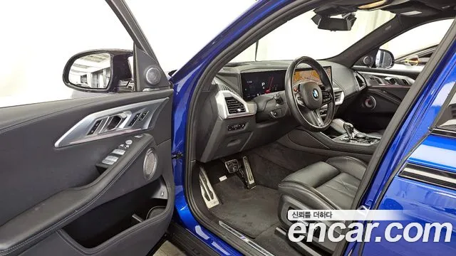 BMW XM 2023 — фото 10
