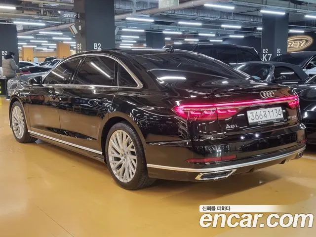 Audi A8 2020 — фото 4