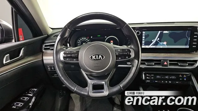 Kia K5 2021 — фото 13
