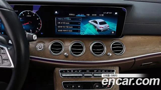 Mercedes-Benz E-Class 2021 — фото 14