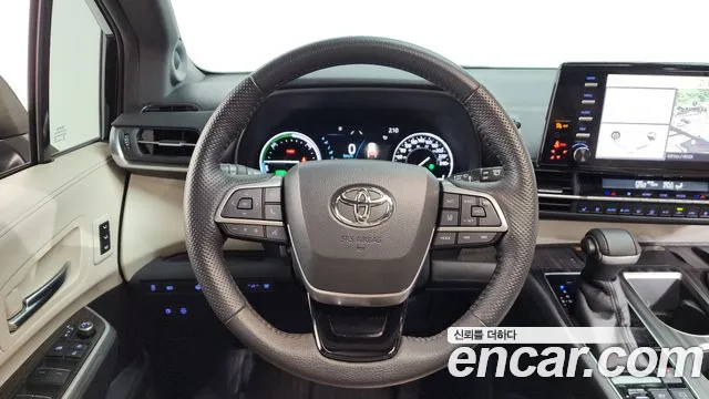Toyota Sienna 2021 — фото 13