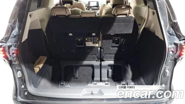 Toyota Sienna 2021 — фото 20