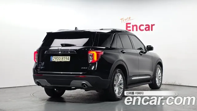 Ford Explorer 2022 — фото 2