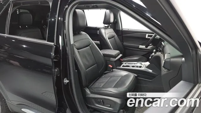Ford Explorer 2022 — фото 12