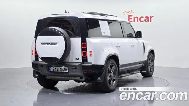 Land Rover Defender 2022 — фото 2