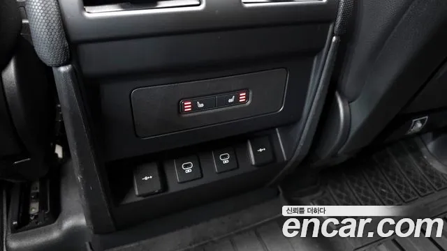 Land Rover Defender 2022 — фото 17