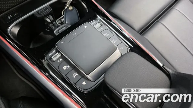 Mercedes-Benz GLB-Class 2021 — фото 18