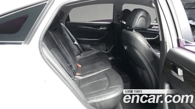 Hyundai Sonata 2016 — фото 12