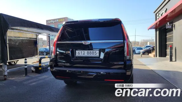 Cadillac Escalade 2018 — фото 4