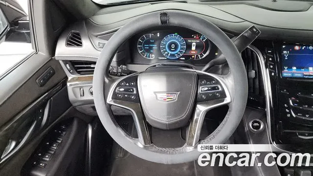 Cadillac Escalade 2018 — фото 13