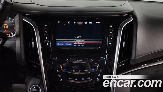 Cadillac Escalade 2018 — фото 14