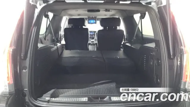 Cadillac Escalade 2018 — фото 20