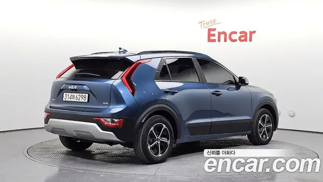 Kia Niro 2022 — фото 2