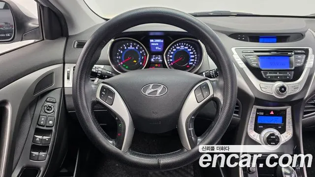 Hyundai AVANTE 2011 — фото 13