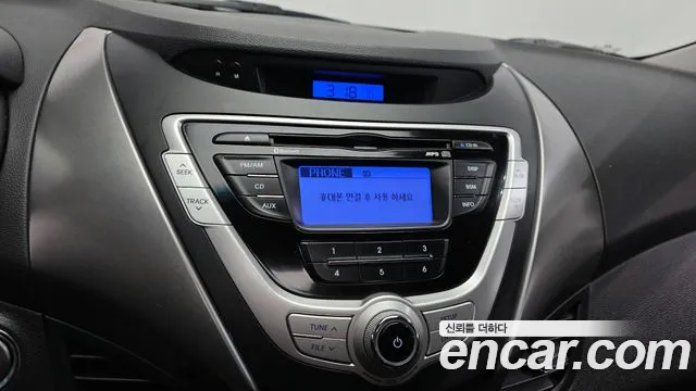 Hyundai AVANTE 2011 — фото 15