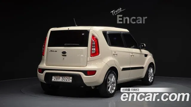 Kia Soul 2012 — фото 2