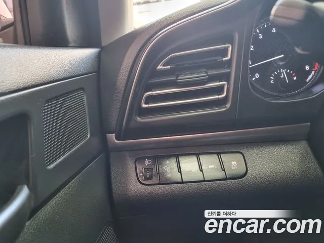 Hyundai AVANTE 2020 — фото 14