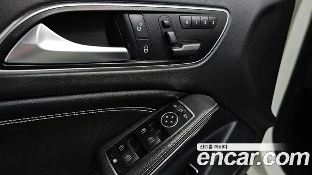 Mercedes-Benz GLA-Class 2015 — фото 14