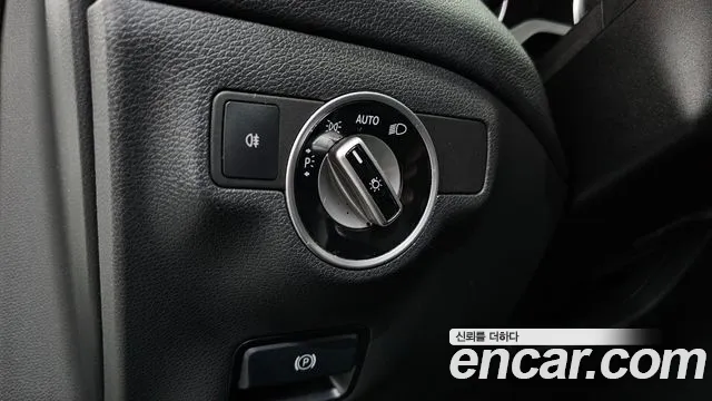 Mercedes-Benz GLA-Class 2015 — фото 15