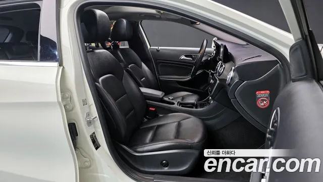 Mercedes-Benz GLA-Class 2015 — фото 10