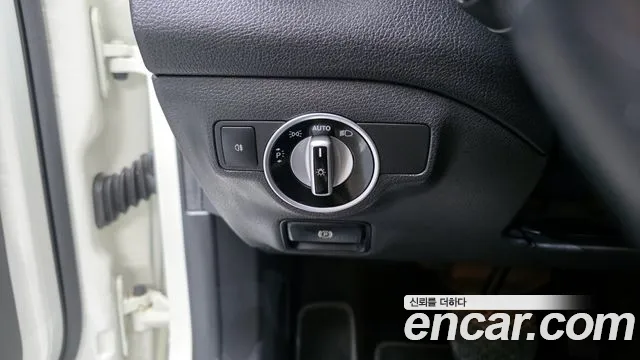 Mercedes-Benz GLA-Class 2015 — фото 18