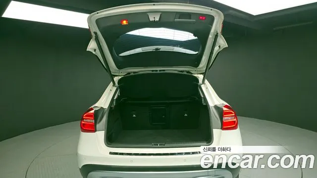 Mercedes-Benz GLA-Class 2015 — фото 20