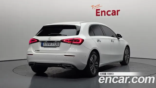 Mercedes-Benz A-Class 2022 — фото 2