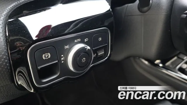 Mercedes-Benz A-Class 2022 — фото 17