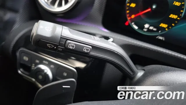 Mercedes-Benz A-Class 2022 — фото 18
