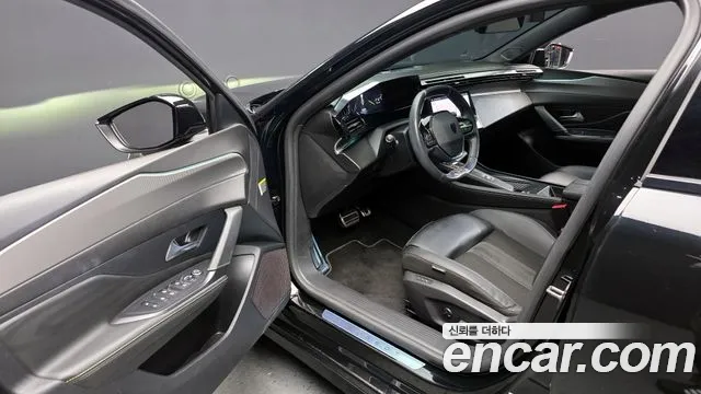 Peugeot 308 2022 — фото 11