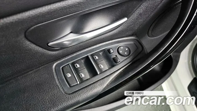 BMW 3-Series 2016 — фото 19