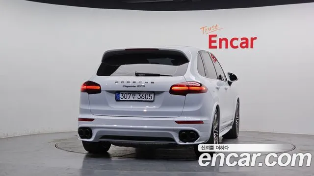 Porsche Cayenne 2016 — фото 4