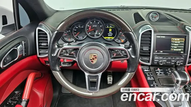Porsche Cayenne 2016 — фото 13