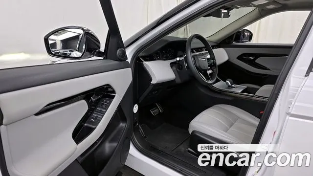 Land Rover Range Rover Evoque 2024 — фото 10