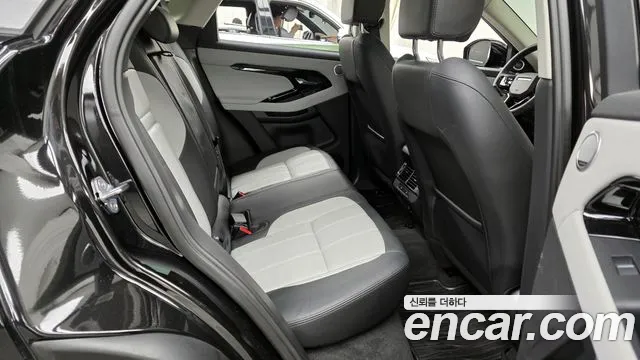 Land Rover Range Rover Evoque 2024 — фото 12