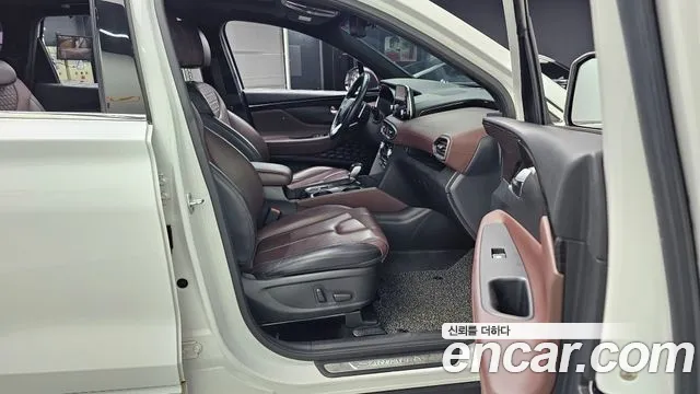 Hyundai Santafe 2019 — фото 11