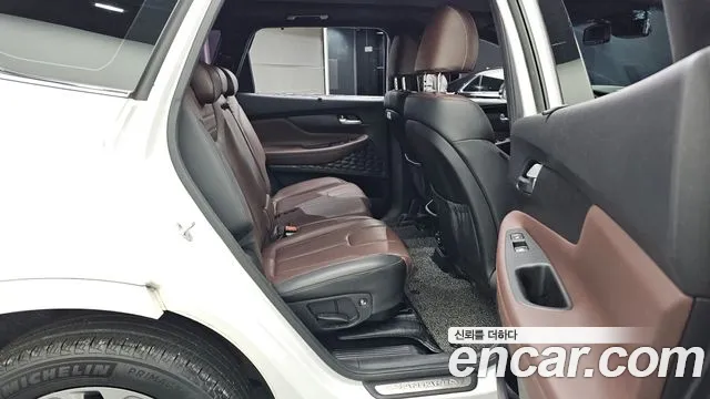 Hyundai Santafe 2019 — фото 12