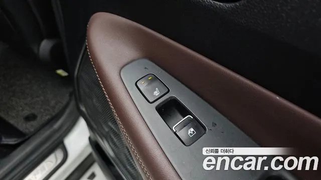 Hyundai Santafe 2019 — фото 18