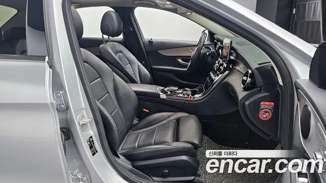 Mercedes-Benz C-Class 2016 — фото 10