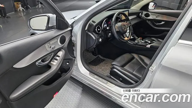 Mercedes-Benz C-Class 2016 — фото 11
