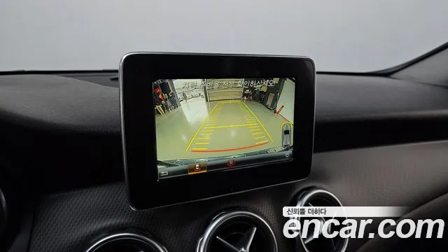 Mercedes-Benz GLA-Class 2018 — фото 15