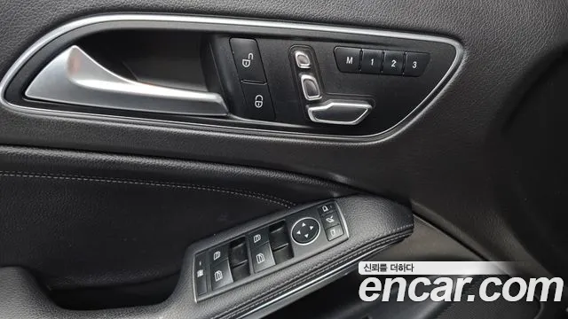 Mercedes-Benz GLA-Class 2018 — фото 17