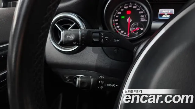 Mercedes-Benz GLA-Class 2018 — фото 19