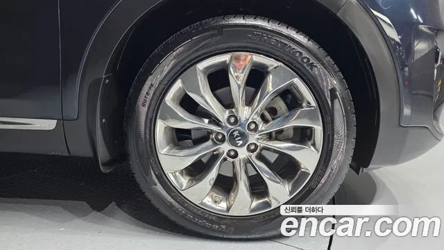 Kia Sorento 2018 — фото 16