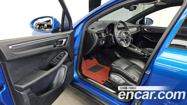 Porsche Macan 2019 — фото 10