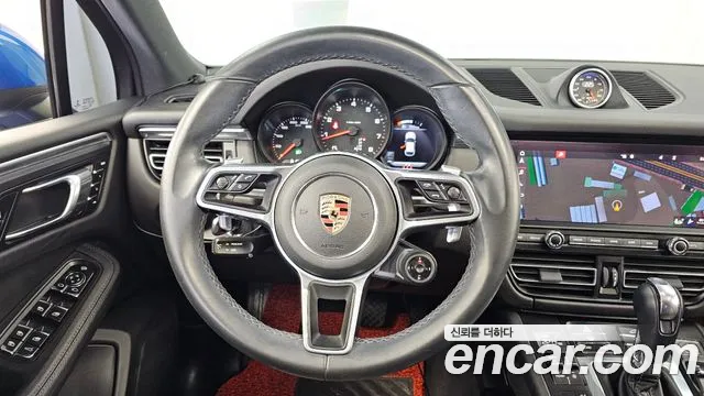 Porsche Macan 2019 — фото 13