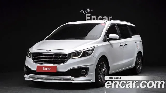 Kia Canival 2018 — фото 1