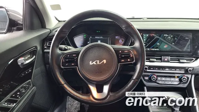 Kia Niro 2022 — фото 13