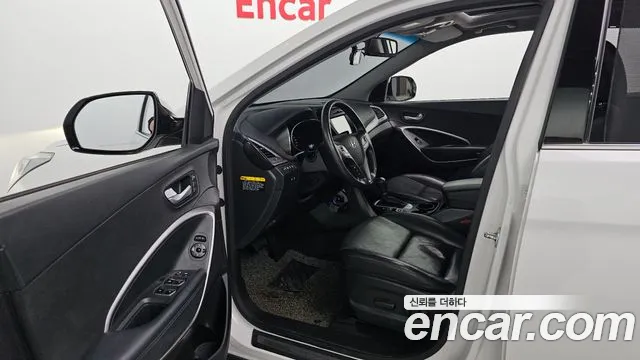 Hyundai Santafe 2016 — фото 10